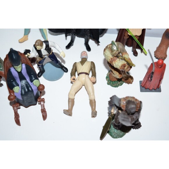Star Wars Figures Action Figures etc... Huge Lot lunchbox - Picture 6 of 14